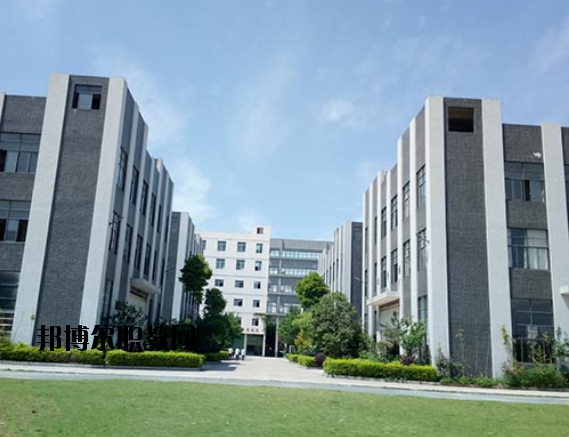 贛州光華職業(yè)技術(shù)學校網(wǎng)站網(wǎng)址