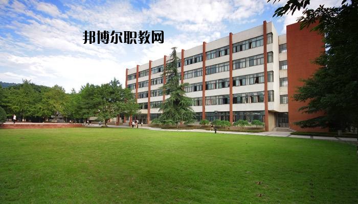 黃岡電子信息學(xué)校2020年報名條件、招生要求、招生對象