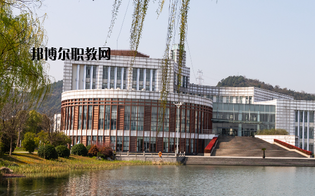 蘇州經(jīng)貿(mào)職業(yè)技術(shù)學(xué)院怎么樣、好不好