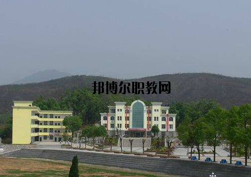 萍鄉(xiāng)武功山中等專業(yè)學(xué)校2020年報(bào)名條件、招生要求、招生對(duì)象