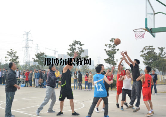 合肥市公交技工學(xué)校2022年報(bào)名條件、招生要求、招生對(duì)象