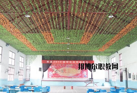孝感第二技工學(xué)校2020年報名條件、招生要求、招生對象