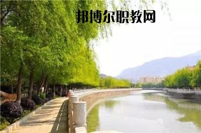 華坪縣職業(yè)高級中學2020年招生辦聯系電話