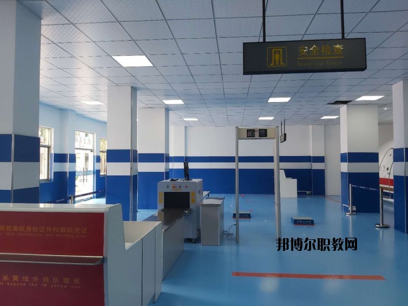 淮南女子職業(yè)學(xué)校2020年報名條件、招生要求、招生對象