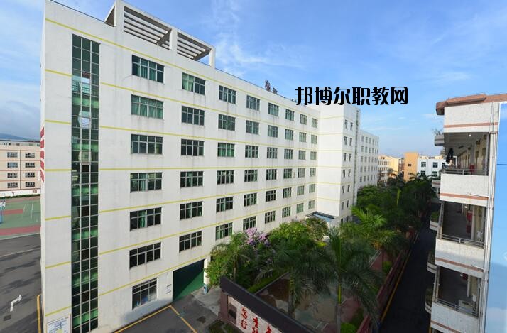 深圳寶山技工學(xué)校2020年報(bào)名條件、招生要求、招生對(duì)象