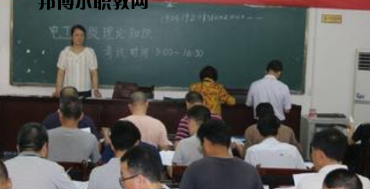 百色右江區(qū)職業(yè)技術學校2020年報名條件、招生要求、招生對象