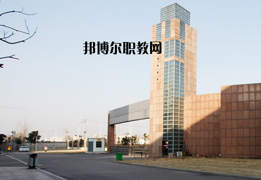 鳳臺職業(yè)教育中心2020年報名條件、招生要求、招生對象