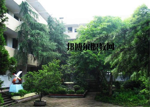 內(nèi)江求是職業(yè)技術(shù)學(xué)校怎么樣、好不好
