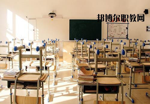 寧波東坤職業(yè)高級中學(xué)2020年報名條件、招生要求、招生對象