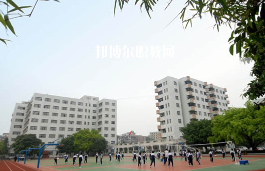 廣州醫(yī)藥職業(yè)學(xué)校2020年報(bào)名條件、招生要求、招生對(duì)象
