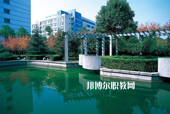 蕪湖地區(qū)衛(wèi)生學校2020年報名條件、招生要求、招生對象