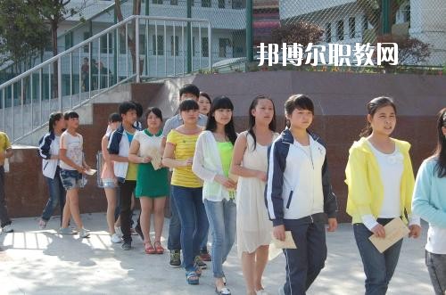 達(dá)州職業(yè)高級中學(xué)2020年報名條件、招生要求、招生對象