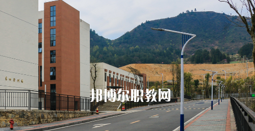 貴州建設(shè)職業(yè)技術(shù)學(xué)院中職部2020年報(bào)名條件、招生要求、招生對(duì)象