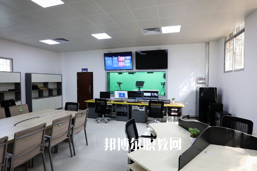 深圳市龍崗區(qū)第二職業(yè)技術(shù)學(xué)校怎么樣、好不好