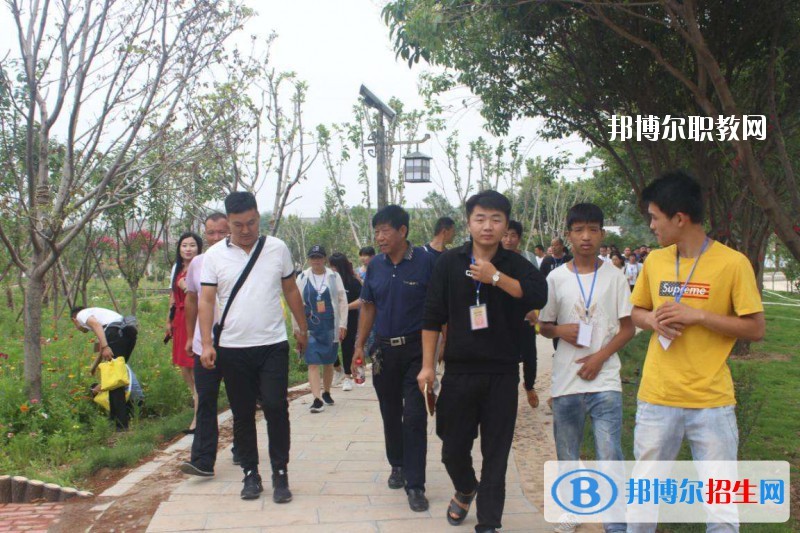中國(guó)共產(chǎn)主義青年團(tuán)河南省團(tuán)校2021年報(bào)名條件、招生要求、招生對(duì)象