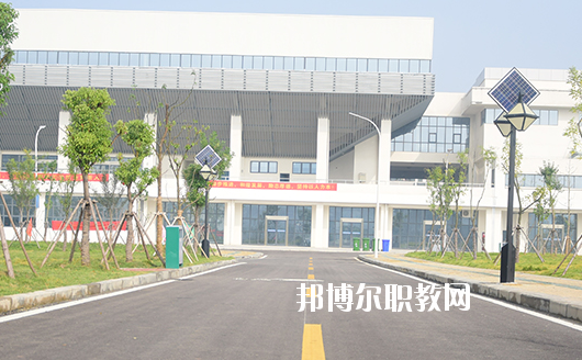 安徽蚌埠技師學(xué)院2020年報(bào)名條件、招生要求、招生對(duì)象