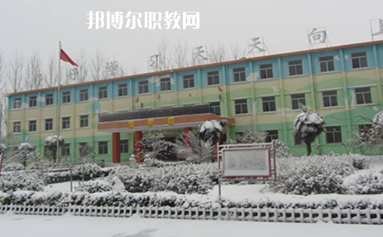 淮北市烈山區(qū)中等專業(yè)學(xué)校2020年報(bào)名條件、招生要求、招生對(duì)象