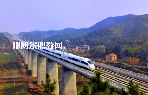 甘肅2021年讀高鐵學?？梢钥即髮W嗎