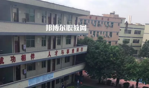 廣東領(lǐng)才技工學(xué)校2021年報名條件、招生要求、招生對象