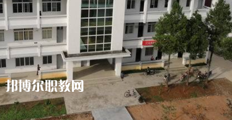 黟縣職業(yè)學(xué)校2021年報(bào)名條件、招生要求、招生對(duì)象 