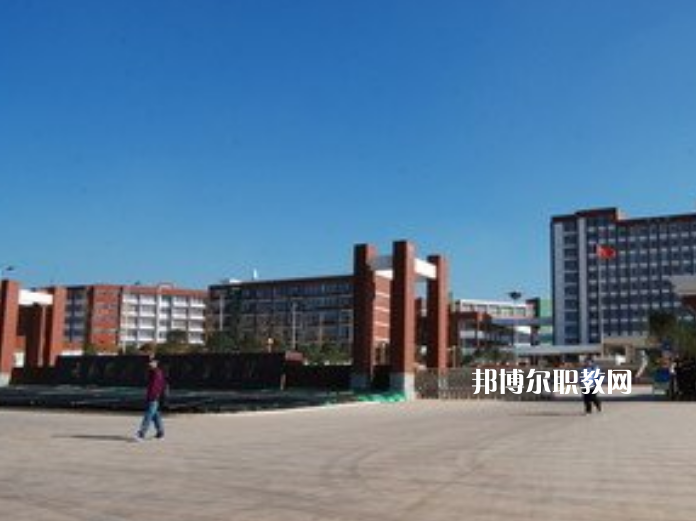 重慶松溉中等職業(yè)技術(shù)學(xué)校2021年報(bào)名條件、招生對象