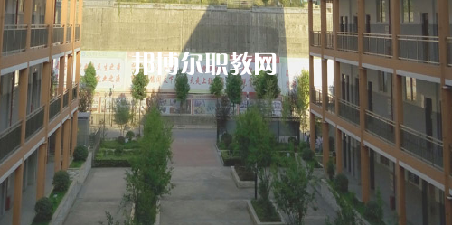 遵義市紅花崗區(qū)經(jīng)濟職業(yè)技術學校怎么樣、好不好