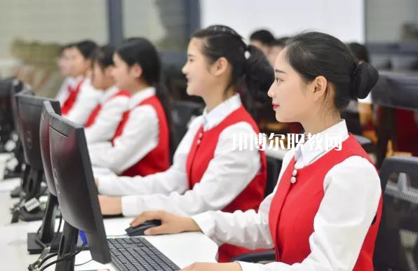 云龍縣民族職業(yè)高級(jí)中學(xué)2021年報(bào)名條件、招生要求、招生對(duì)象