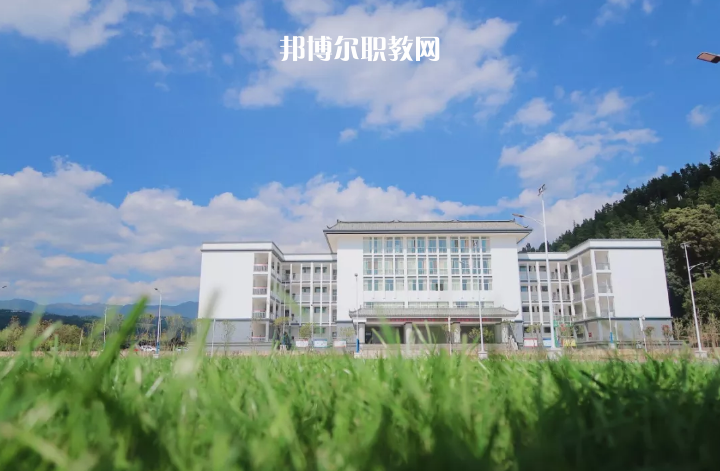 澄江縣職業(yè)高級中學(xué)2021年報(bào)名條件、招生要求、招生對象