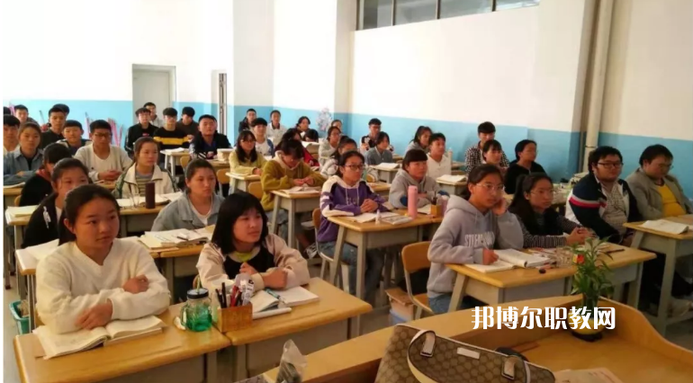 曲靖富源職業(yè)技術(shù)學(xué)校2021年報(bào)名條件、招生要求、招生對(duì)象