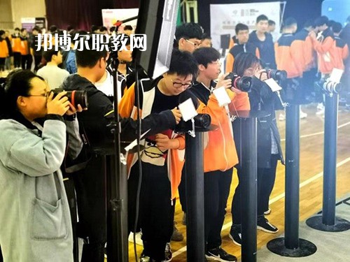 泰州市鳳凰藝術(shù)學(xué)校2021年報(bào)名條件、招生要求、招生對(duì)象
