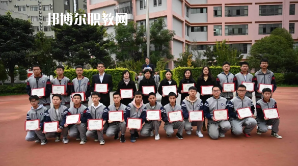 昆明盤龍職業(yè)高級(jí)中學(xué)2021年報(bào)名條件、招生要求、招生對(duì)象
