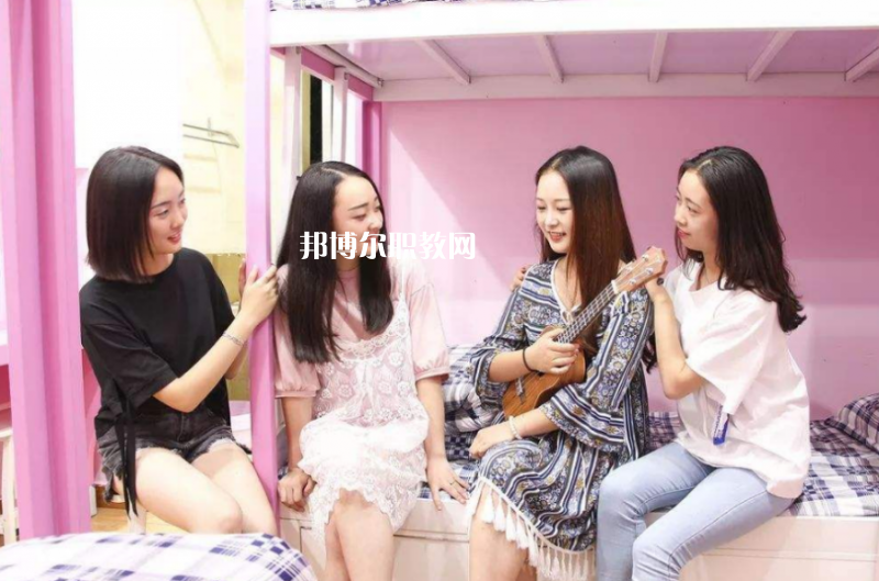 鳳慶縣職業(yè)高級中學怎么樣、好不好