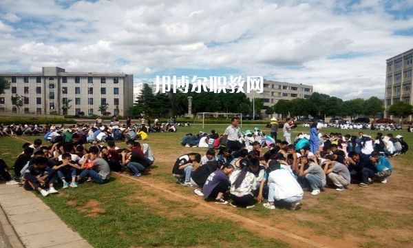 宜良縣職業(yè)高級中學2021年學費、收費多少