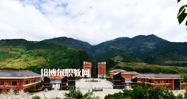 迪慶州民族中等專業(yè)學(xué)校怎么樣、好不好