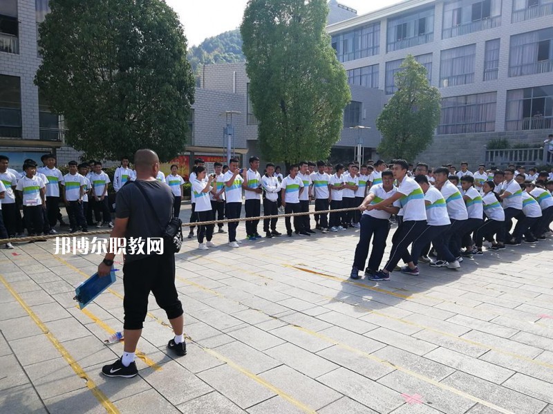 臨滄財(cái)貿(mào)學(xué)校2021年學(xué)費(fèi)、收費(fèi)多少