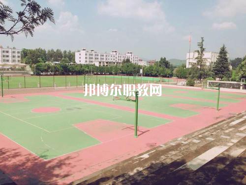 楚雄醫(yī)藥高等專科學(xué)校怎么樣、好不好