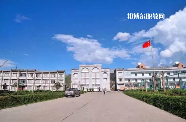 紅河財經(jīng)學(xué)校2021年報名條件、招生要求、招生對象