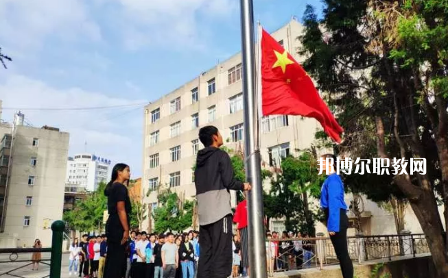 云南廣播電視學(xué)校2021年學(xué)費、收費多少