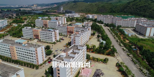 文山農(nóng)業(yè)學(xué)校2021年學(xué)費、收費多少