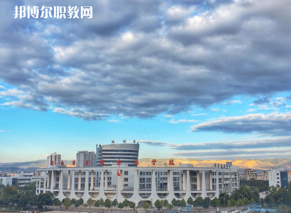 云南曲靖農業(yè)學校2021年報名條件、招生要求、招生對象