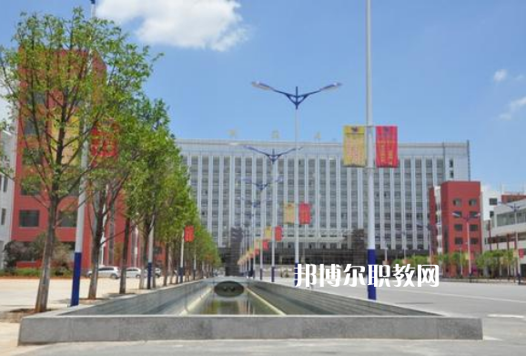 云南電子信息高級技工學校2021年報名條件、招生要求、招生對象