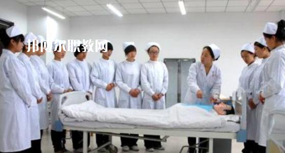 曲靖衛(wèi)生學(xué)校2021年報(bào)名條件、招生要求、招生對(duì)象