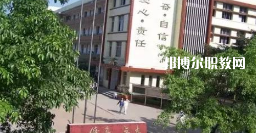 自貢市龍錦職業(yè)技術學校2021年招生辦聯(lián)系電話