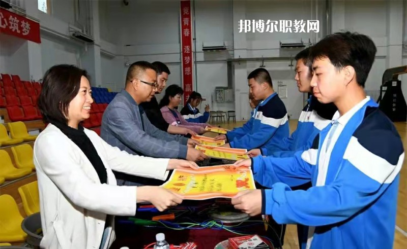 天水麥積區(qū)職業(yè)中等專業(yè)學(xué)校2022年學(xué)費(fèi)、收費(fèi)多少