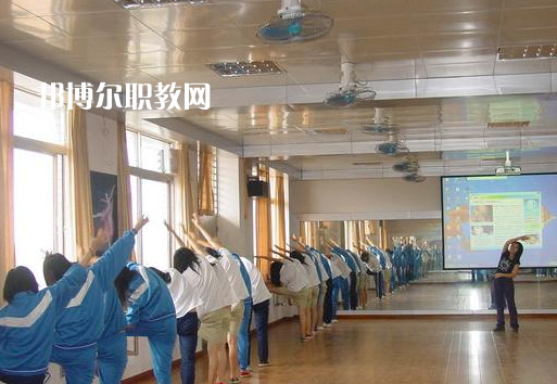 鶴山職業(yè)技術(shù)學(xué)校2022年報(bào)名條件、招生要求、招生對象