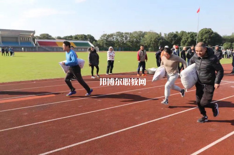 無錫汽車工程高等職業(yè)技術(shù)學(xué)校2022年報(bào)名條件、招生要求、招生對象