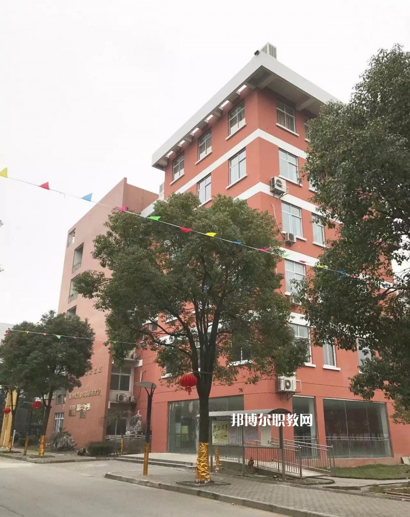 蘇州福納影視藝術(shù)學(xué)校2022年報(bào)名條件、招生要求、招生對(duì)象