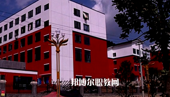 貴州鳳岡縣中等職業(yè)學校2022年報名條件、招生要求、招生對象