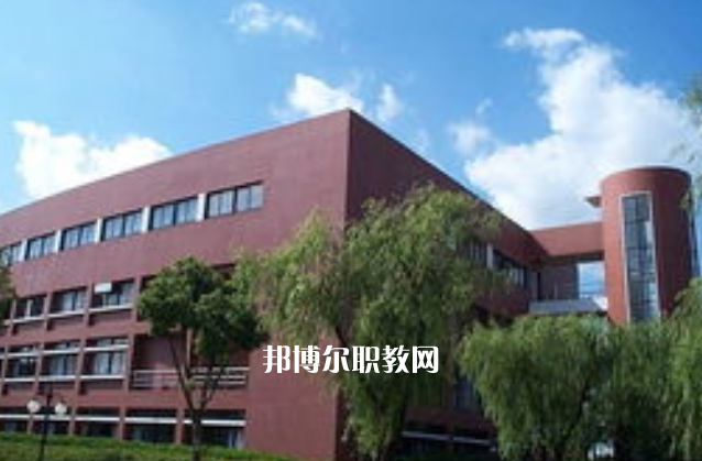 畢節(jié)市第一技工學(xué)校2022年報名條件、招生要求、招生對象