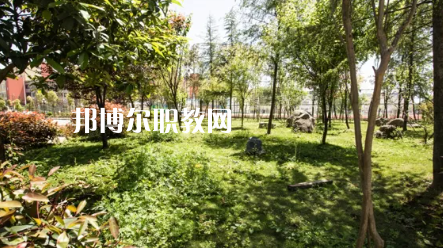 遵義重美職業(yè)技術(shù)學校2022年學費、收費多少